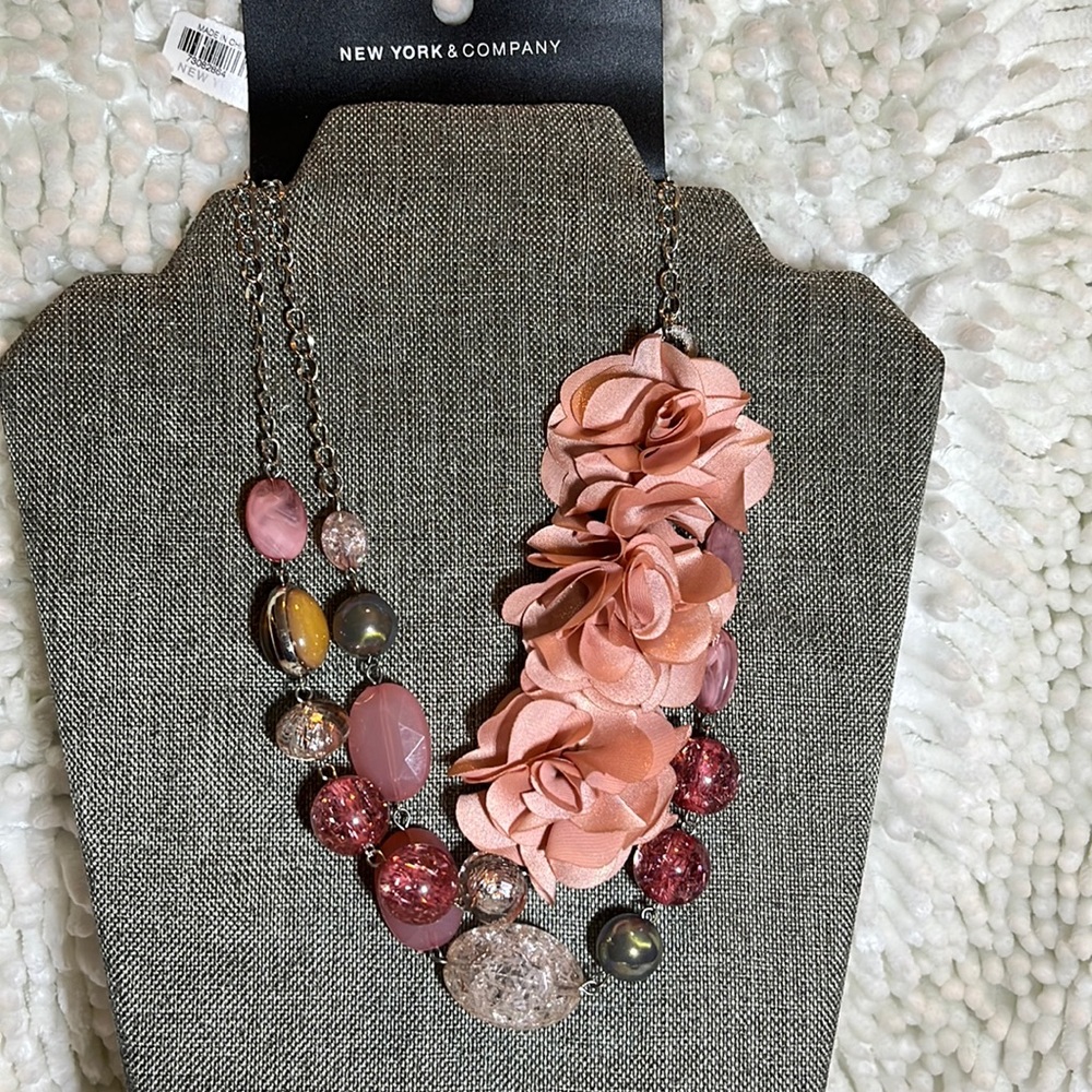 New York & Company Silver Tone Flowery Necklace - NEW